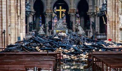 Во Франции начали восстанавливать собор Парижской Богоматери