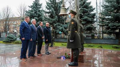 Делегация США посетила Киев для обсуждения ситуации на границе с РФ