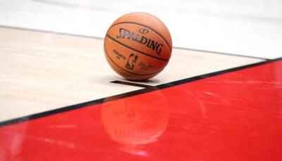 Кевин Дюрант - Джеймс Харден - Кайри Ирвинг - Орландо Мэджик - НБА перенесла пять матчей из-за вспышки COVID-19 в ряде команд - sportarena.com - Вашингтон