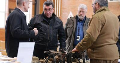 Оружие нужно смазать: Данилов доволен украинскими винтовками