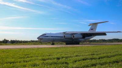 Из Афганистана в Москву прибыло два самолета с эвакуированными