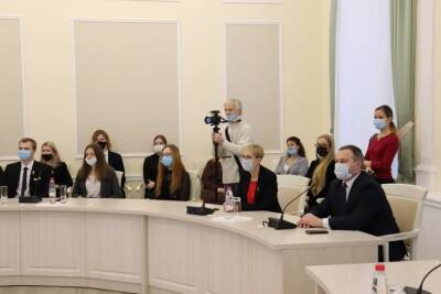 Названы имена студентов НовГУ, которым достанется стипендия мэра Великого Новгорода