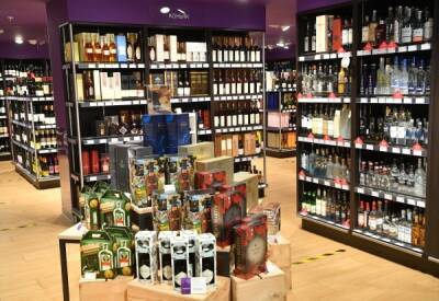 Россиян заверили, что цены на алкоголь перед Новым годом не повысятся