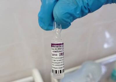 Людям со сниженным иммунитетом понадобится дополнительная доза вакцины от ковида