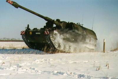 На учениях артиллеристы ВС Литвы продемонстрируют возможности гаубиц PzH2000