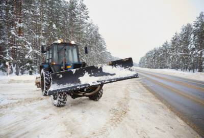 В Ленобласти «Бенедикта» проводили очисткой дорог от снега и наледи