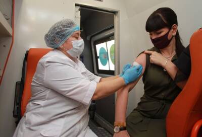 Три миллиона человек сделали прививку от гриппа в Подмосковье