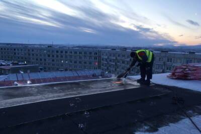 В любую погоду 13 крыш лоустарских жилых домов приведут в порядок