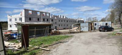 Недостроенный по программе расселения аварийного жилья дом в Карелии пустят с молотка
