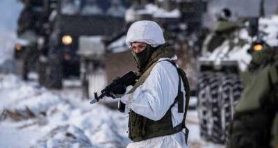Россия начала масштабные учения у границ Украины, а зимой проведет еще одни - с Беларусью