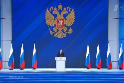 Песков объяснил приглашение на пресс-конференцию Путина СМИ-иноагентов
