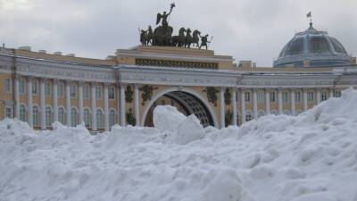 Новый снежный циклон готовит очередное испытание для властей Петербурга