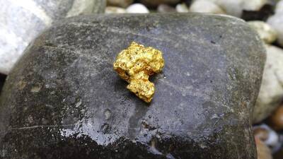 Откуда берется золото и почему оно так ценится?