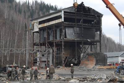 Путин напомнил об аварии на кемеровской шахте в 2010 году