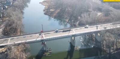 На мосту между Северодонецком и Лисичанском открыли первую полосу для движения транспорта