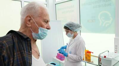 В Омской области ввели обязательную вакцинацию для граждан старше 60 лет