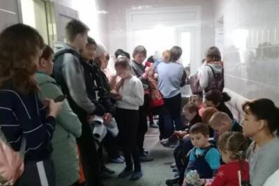 Родители ивановских школьников возмущены, что на приеме к педиатру больные и здоровые дети находятся рядом