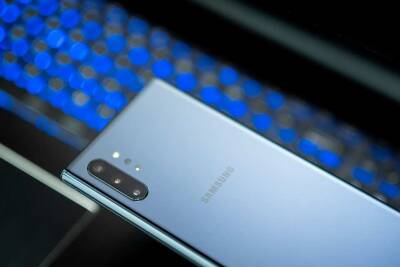 Samsung выпустит в 2022 году пару водонепроницаемых и бюджетных смартфонов