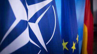 В бундестаге призвали НАТО выстраивать доверительные отношения с Россией