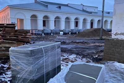 В Пошехонье ремонт главной площади «ушел в зиму»