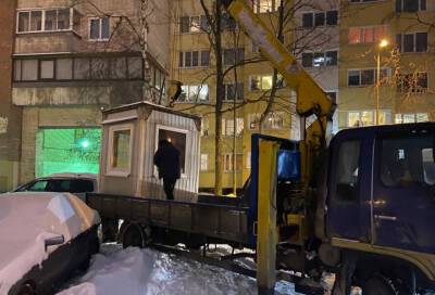 В семи районах Петербурга ликвидировали незаконные автостоянки