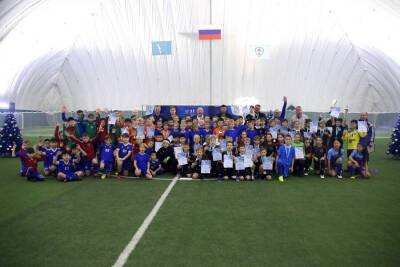 Футболисты пять дней боролись за призы "Сахалинской зимы"