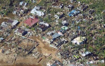 Жертвами тайфуна на Филиппинах стали уже 170 человек