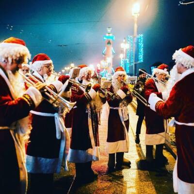В Петербурге запустят праздничный «ДедМоробус»
