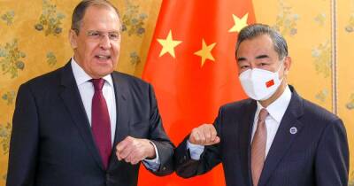 В КНР сравнили со скалой прочную дружбу с Россией