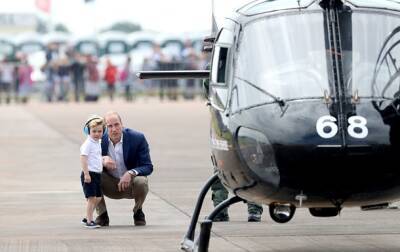 Елизавета II призвала принца Уильяма не летать на вертолетах – СМИ