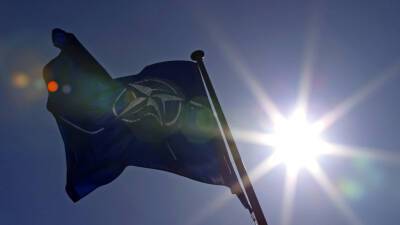 Дипломат рассказал о действиях России при продолжении наступления НАТО на «больные точки»