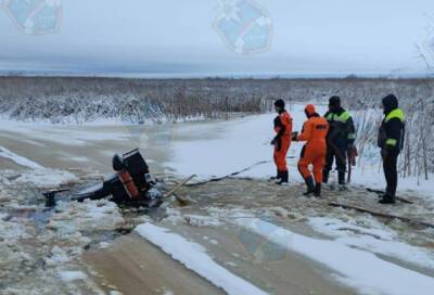 У Новой Ладоги обнаружили ушедший под воду снегоход