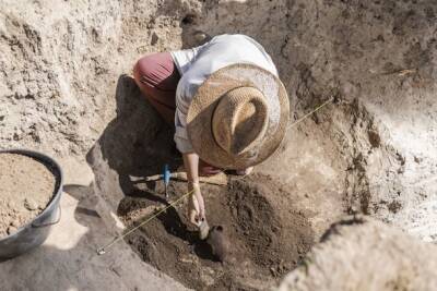 В Китае археологи нашли шесть древних гробниц возрастом до 2000 лет