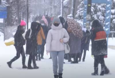 Снегопады атакуют Киев, температура продолжит падать: когда ждать морозов до -13
