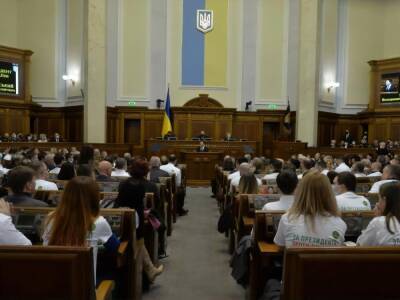 Больше половины украинцев поддерживают роспуск Верховной Рады и Кабмина – опрос