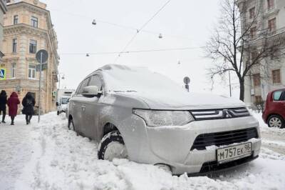 Петербуржцы стали тратить больше денег на автоаксессуары из-за гололедицы на дорогах