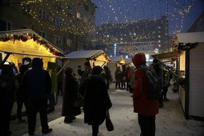 Продажа новогодних подарков и сувениров начнется в центре Мурманска с 25 декабря