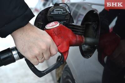 Сколько бензина в Коми можно купить на чистую зарплату