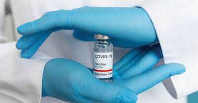 Кому и почему необходима бустерная вакцина против Covid-19? Объясняют врачи
