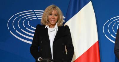 Жена президента Франции подаст в суд на тех, кто называет ее трансгендером