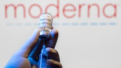 Moderna: Бустерная доза увеличивает защиту от «омикрона» минимум в 37 раз