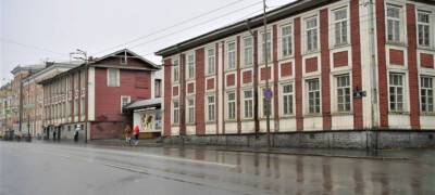 Названы сроки реставрации визитной карточки Петрозаводска — двух 100-летних зданий на пр. Ленина