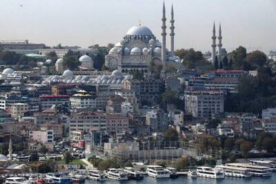 Биржа Стамбула вновь объявила о приостановке работы на фоне обвала турецкой лиры и акций