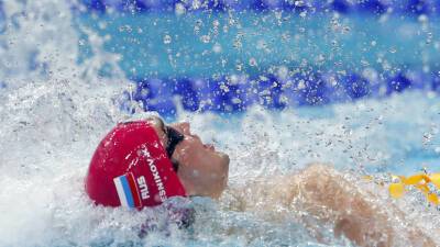 Сборная России разделила победу с американцами в эстафете 4х50 м на ЧМ по плаванию