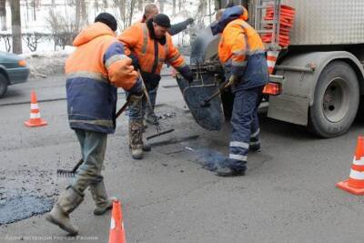 В Рязани с 9 по 16 декабря заделали выбоины на 200 квадратных метров дороги