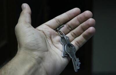 Жительница Тверской области хранила ключ от квартиры в подъезде и стала жертвой вора