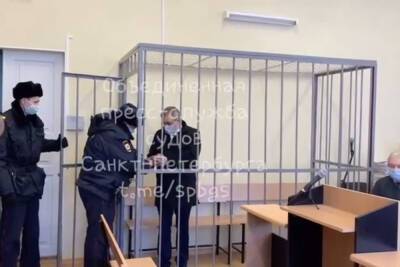 Обвиняемого в убийстве супруги петербургского нефролога оставили за решеткой