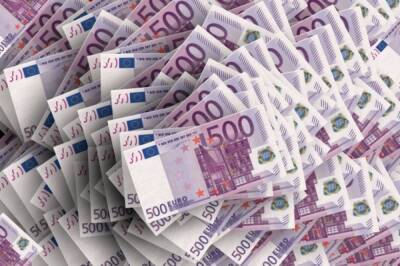Курс евро превысил 84 рубля впервые с 7 декабря