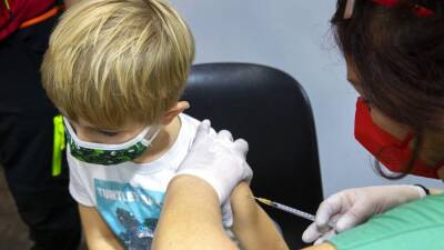 ЕС одобрил применение вакцины Novavax