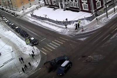 В ДТП в центре Петрозаводска пострадали девушка и молодой мужчина